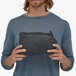 Patagonia Men's Down Sweater Vest -Sport Ski Equipment pat 84623 blk model4