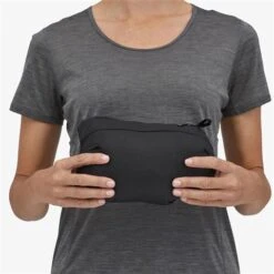 Patagonia Women's Down Sweater -Sport Ski Equipment pat 84684 blk model2